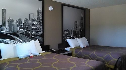 Super 8 By Wyndham Hotel 2*