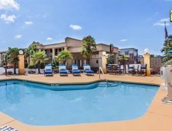 Super 8 By Wyndham Hotel 2*